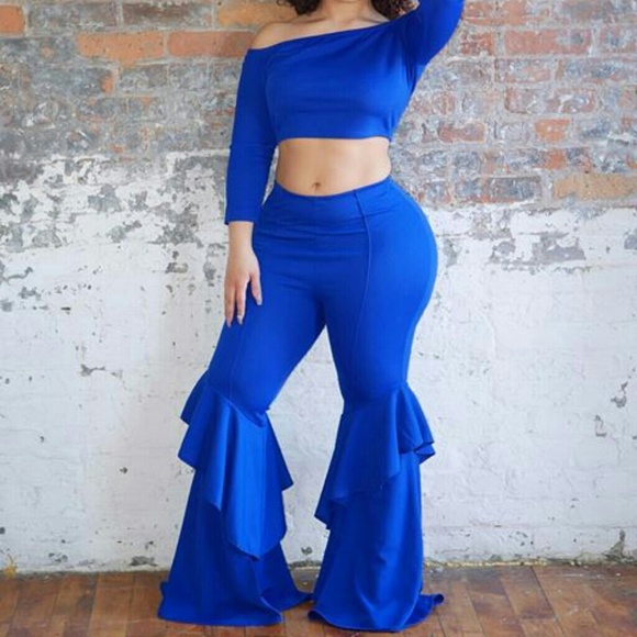 Plus size ruffle pants - Picture 3 of 3